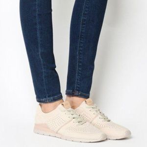 UGG Tye Sneaker